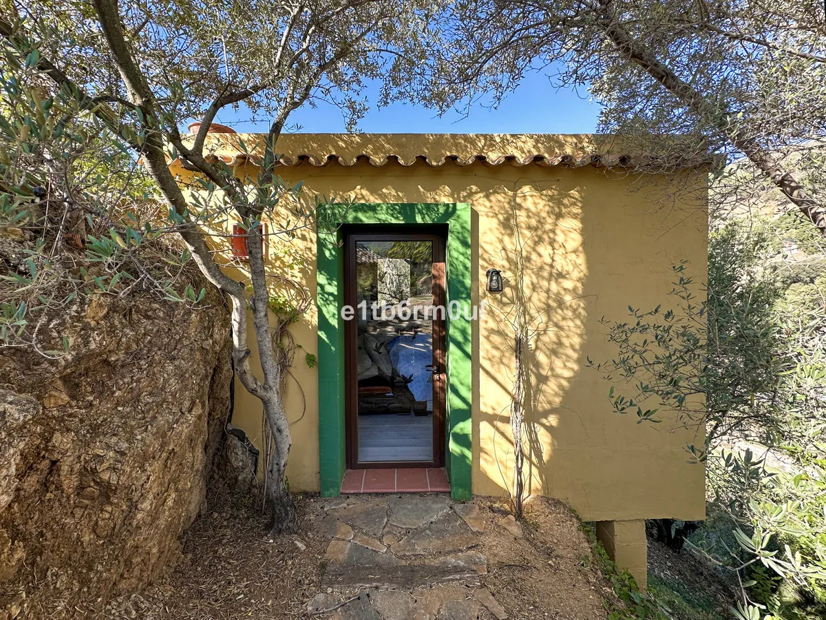 e9c87990-07e9-4e69-8ccb-887596d1a3df