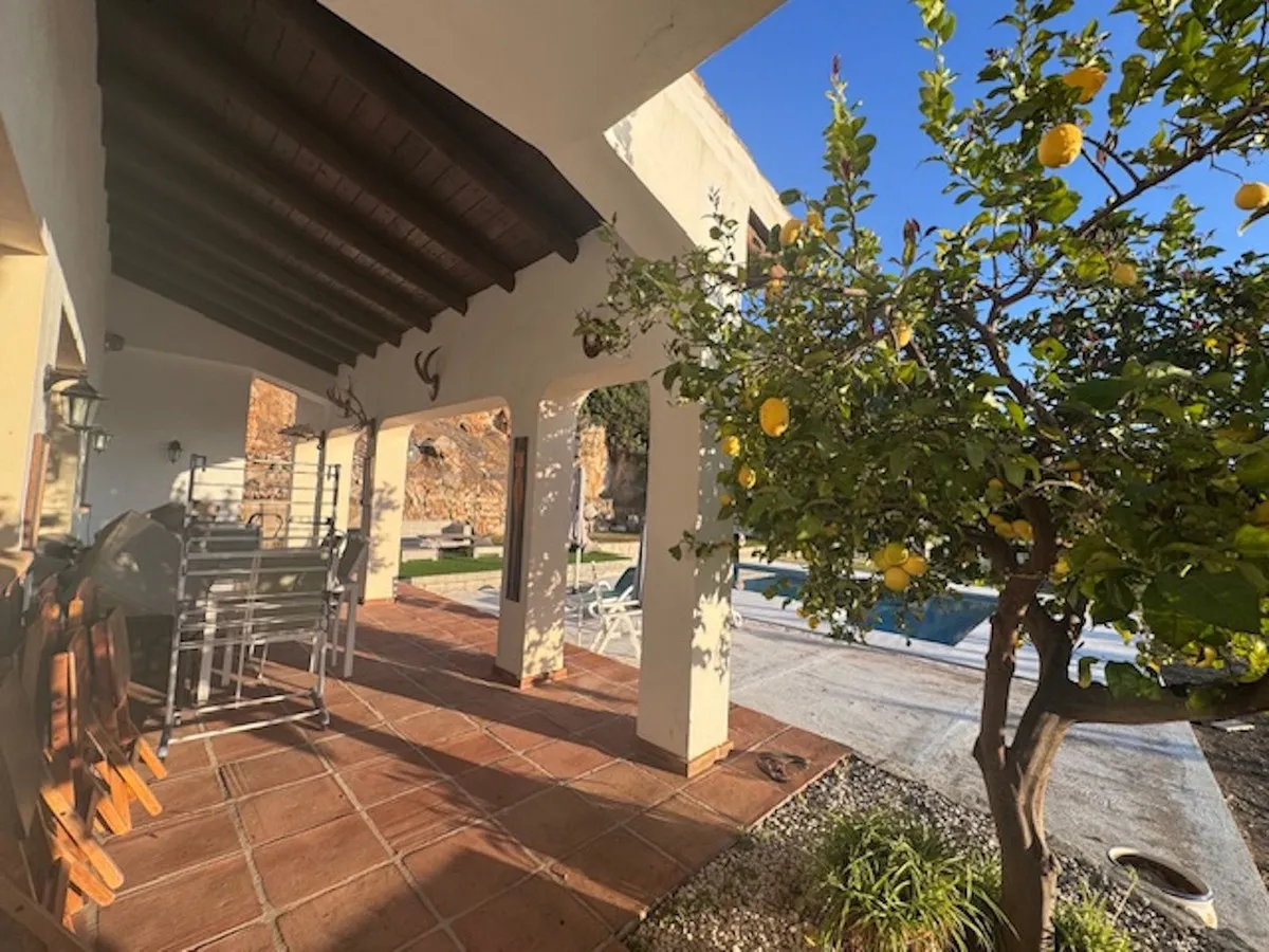 0fff6a64-c24b-4a09-8ef4-fc306a3aeac8