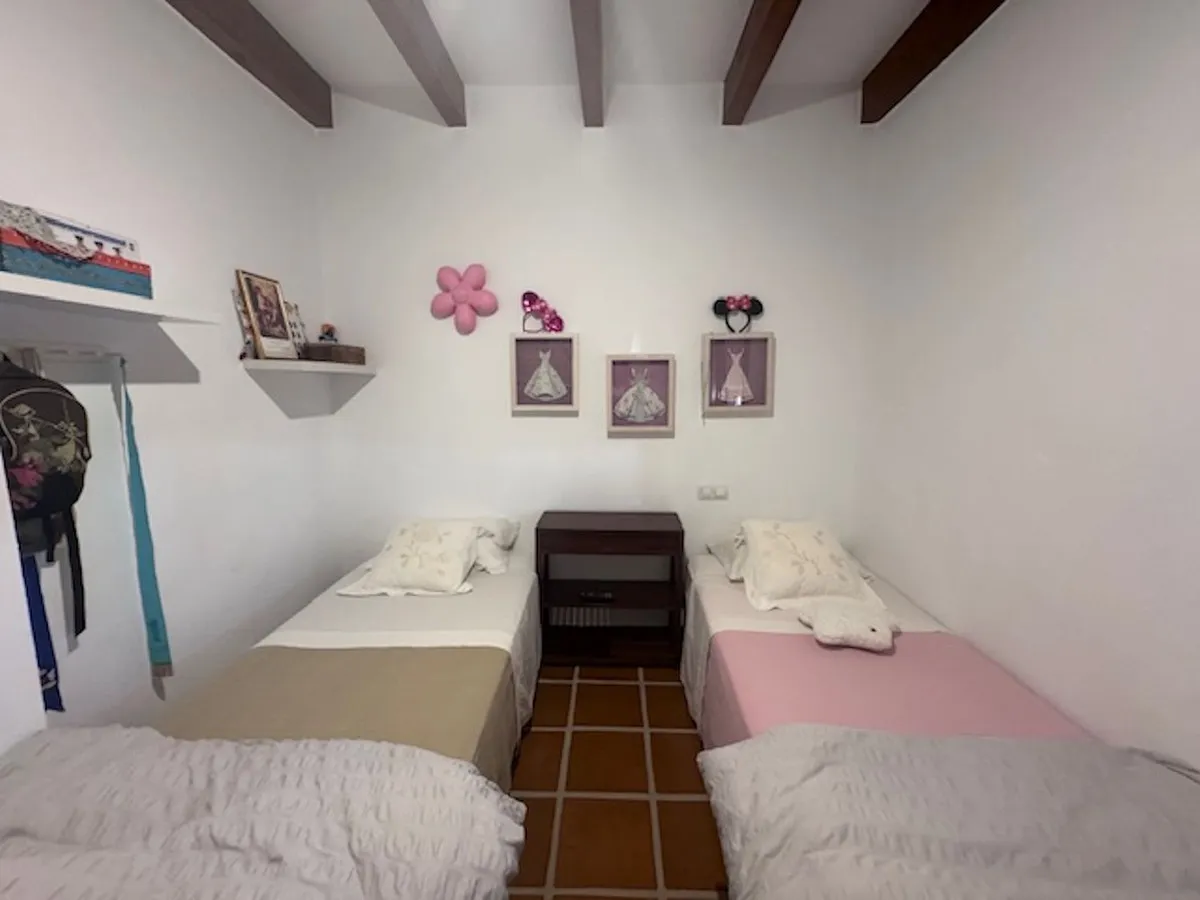 5c493a26-3aac-4179-bda4-d02989185a7a