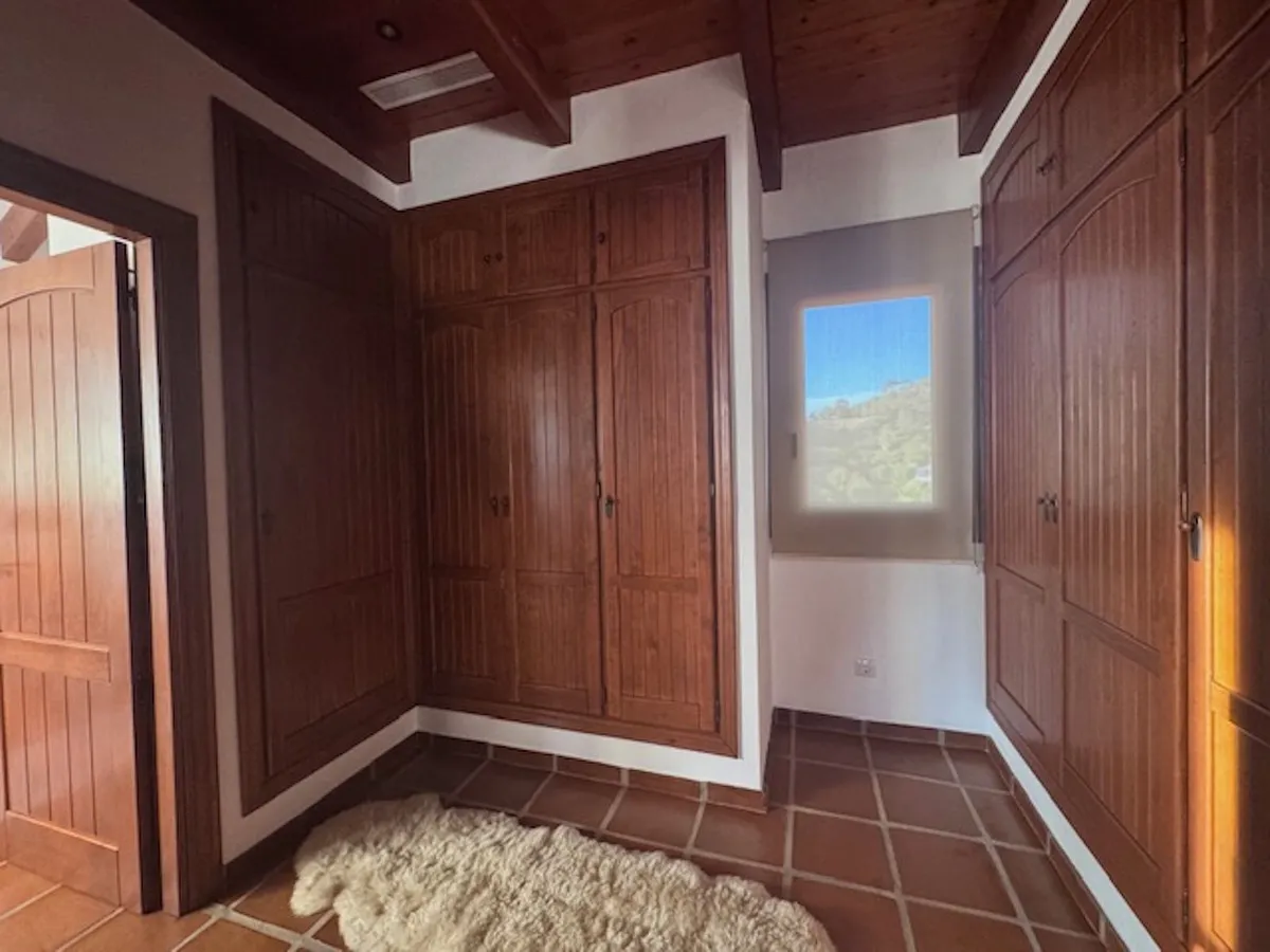 87881ace-894a-4a09-b310-610ae1870304