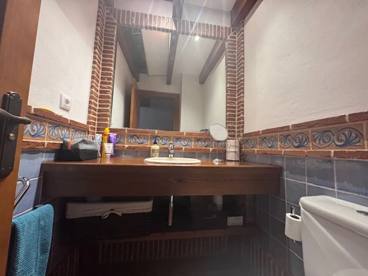 92f9a880-94b1-4bcc-b2f4-bcd28e721579