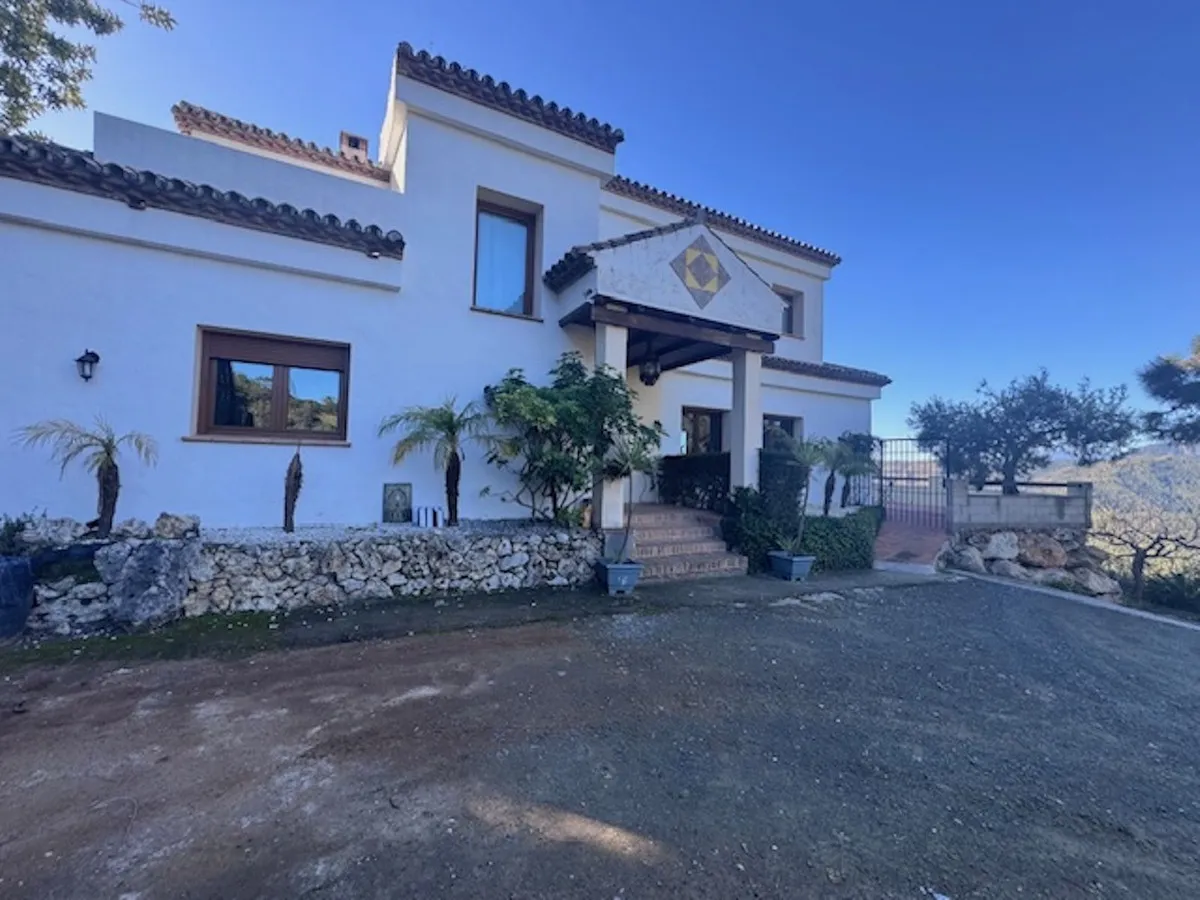 fe9fb324-9acb-4c06-8250-f81dfc87937d