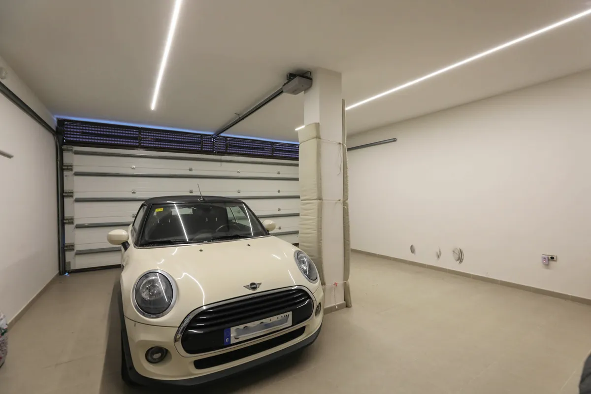 07dbefcd-7de6-4a0c-b7c7-2480cf771f92