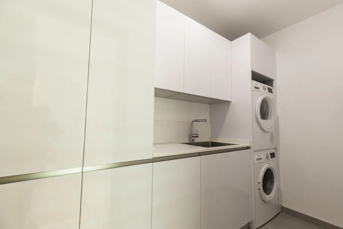 286dcc09-4dfd-4559-8673-ef34cc180ead