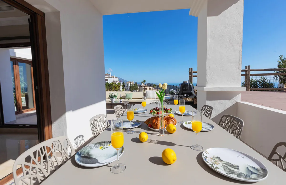 345ab127-6e23-4f4b-ad32-0f74bd885959