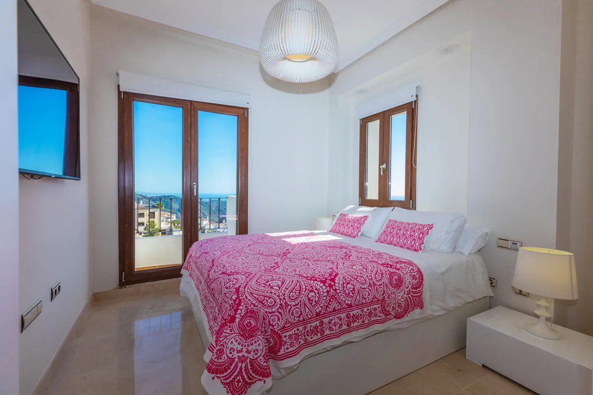 71fbb401-13c8-4286-a505-37ce60061dbc