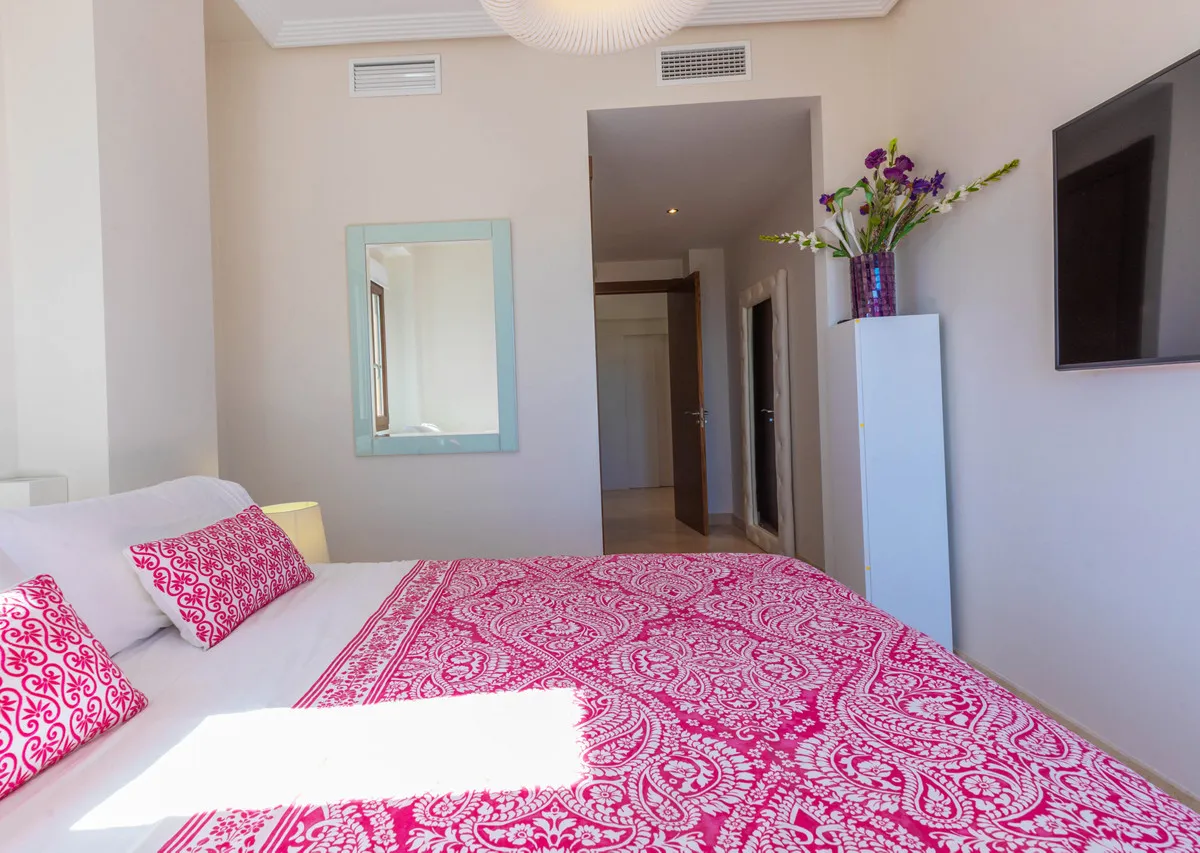 c64e04e0-1830-4711-8c98-c9e399841864