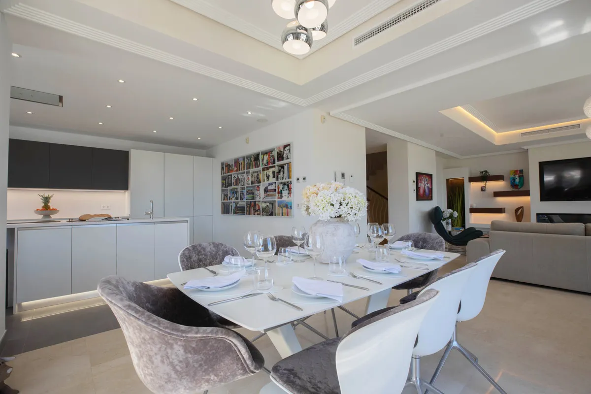 e2075f7a-6f83-4732-baa6-87bca614242a