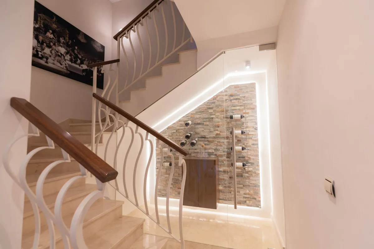 e8561e64-458e-4c99-a607-938014ac57dc