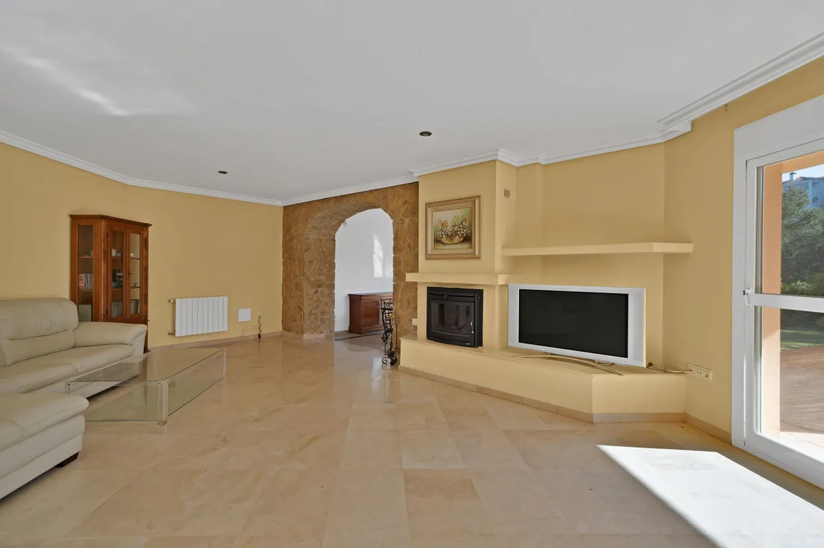 c8387d51-d680-4dd4-8896-07b018b3ac9c