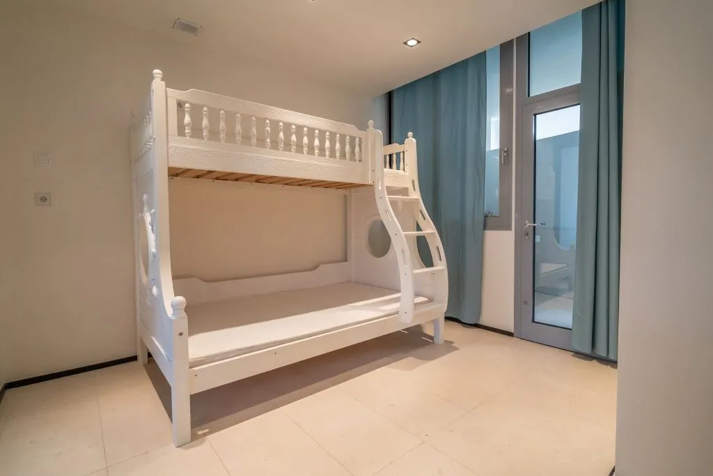 13b0c901-36ce-42ce-9bd8-a5813fe34c5c