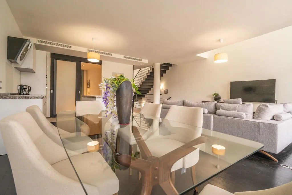 33e7828c-abb4-474c-9fbe-7180235cf66a