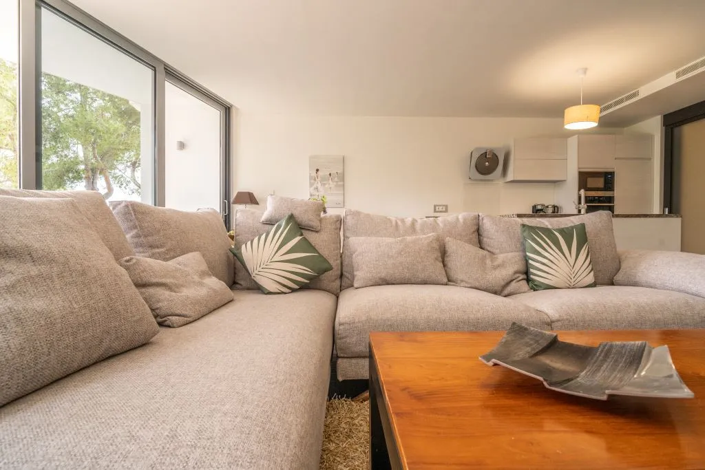 6db68787-def5-4516-a8c6-cd1d36ce63ba