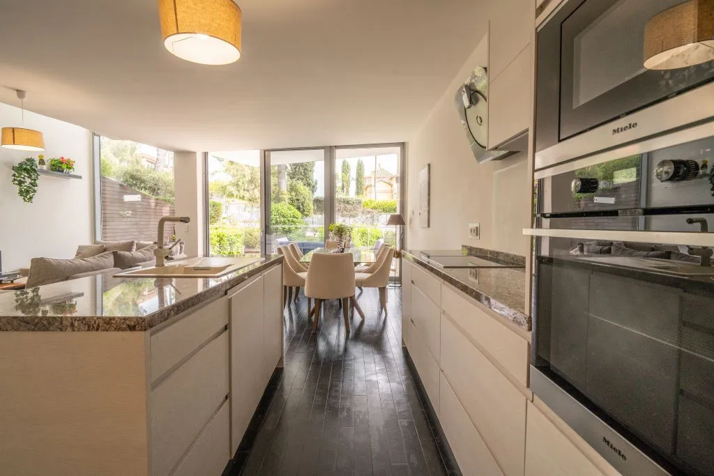 79bab12e-e40a-4c94-a66a-2af57de75f68