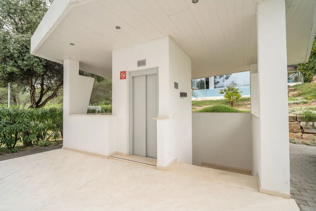 9f3211ea-f644-498d-9bb5-05163d2ef5f8