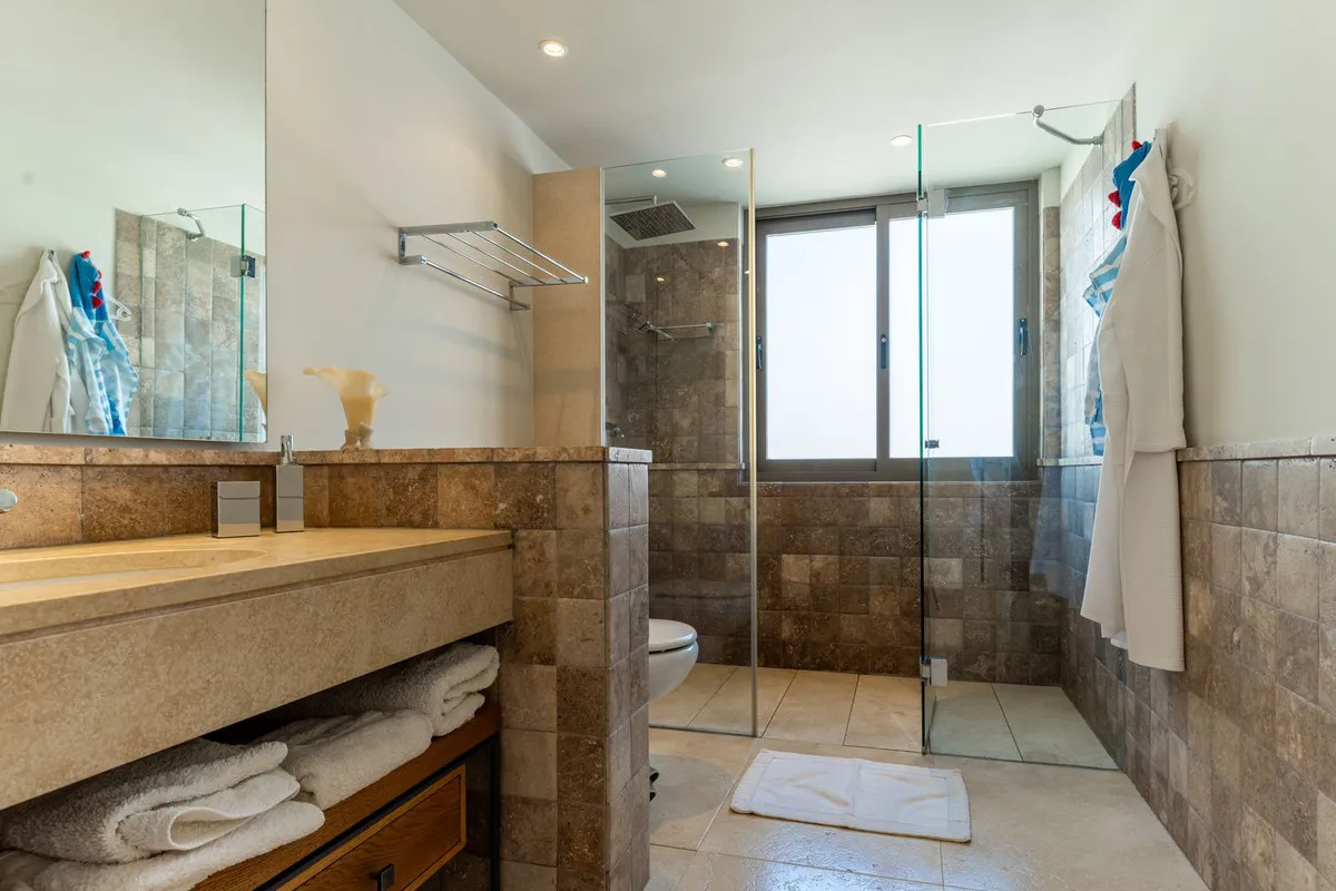 025cdbf5-dcda-43e0-8309-30dfd135f256