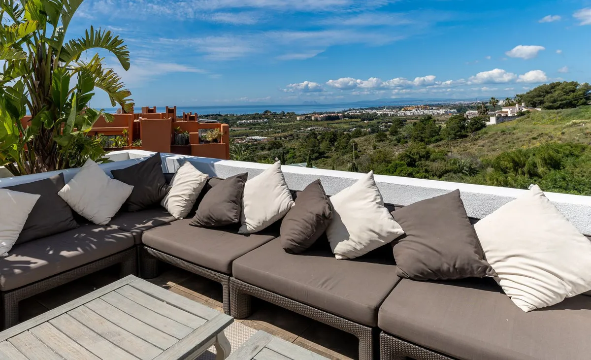 9ee6ad72-ca19-4ea7-aa4f-7d2e90a922d1