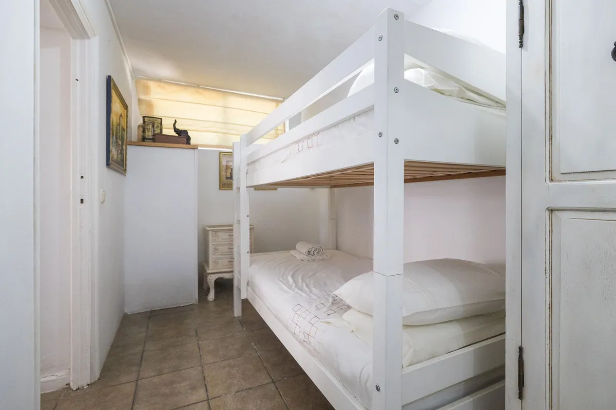 297ac984-1bfa-4b03-a983-71f5061dbcac