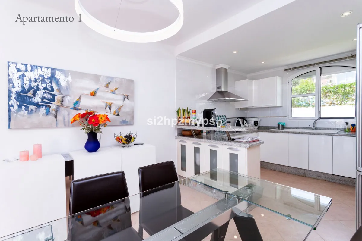 239809bb-00b7-466f-8896-f9f397a75293