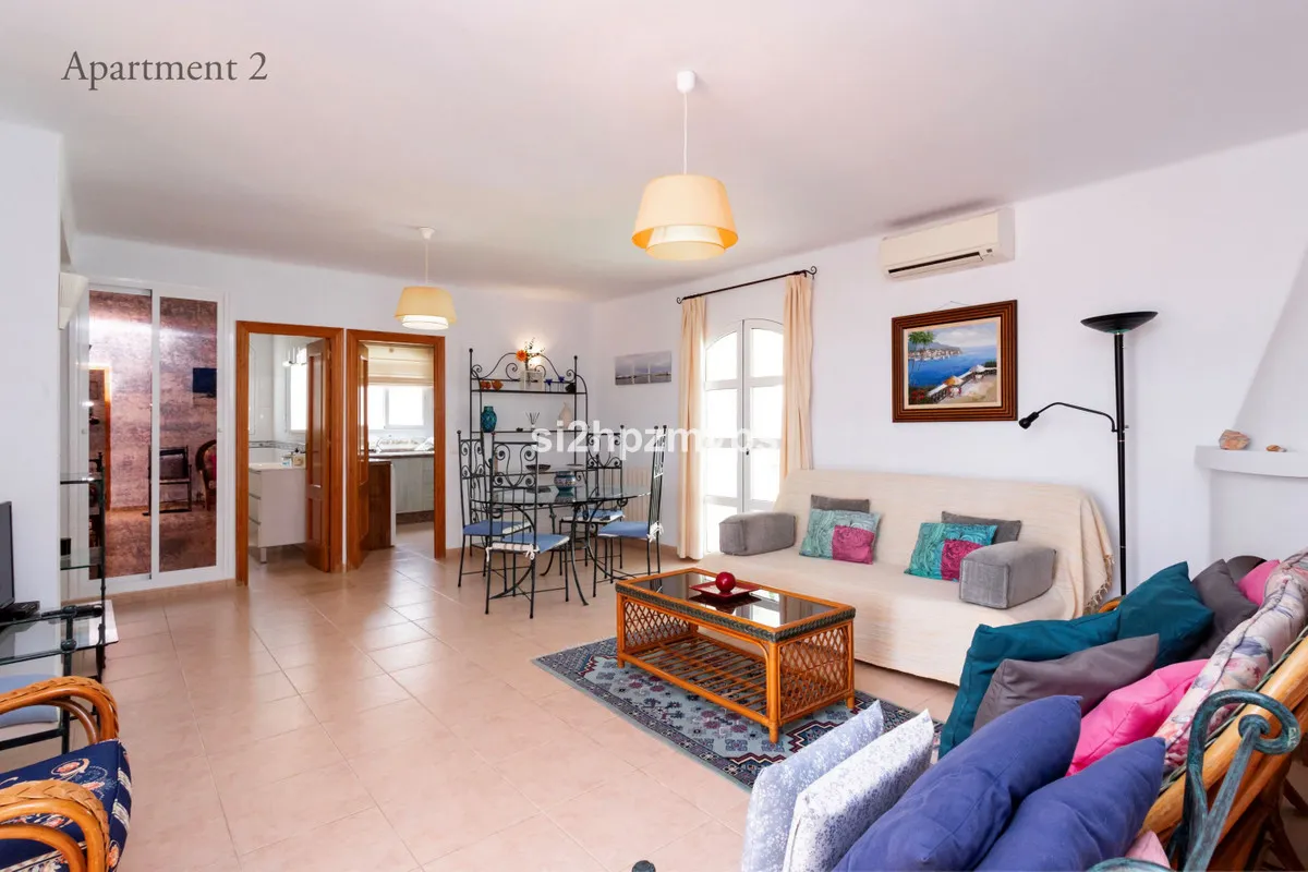 33e95e25-e802-459f-8058-7b685ce797c9