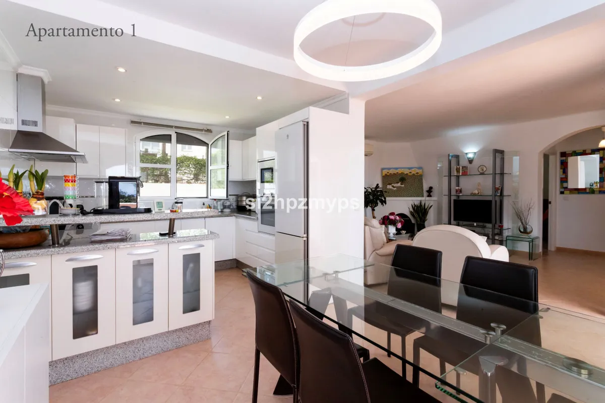 d8467ae4-b49c-4bb5-8d89-44c809a4d1ef