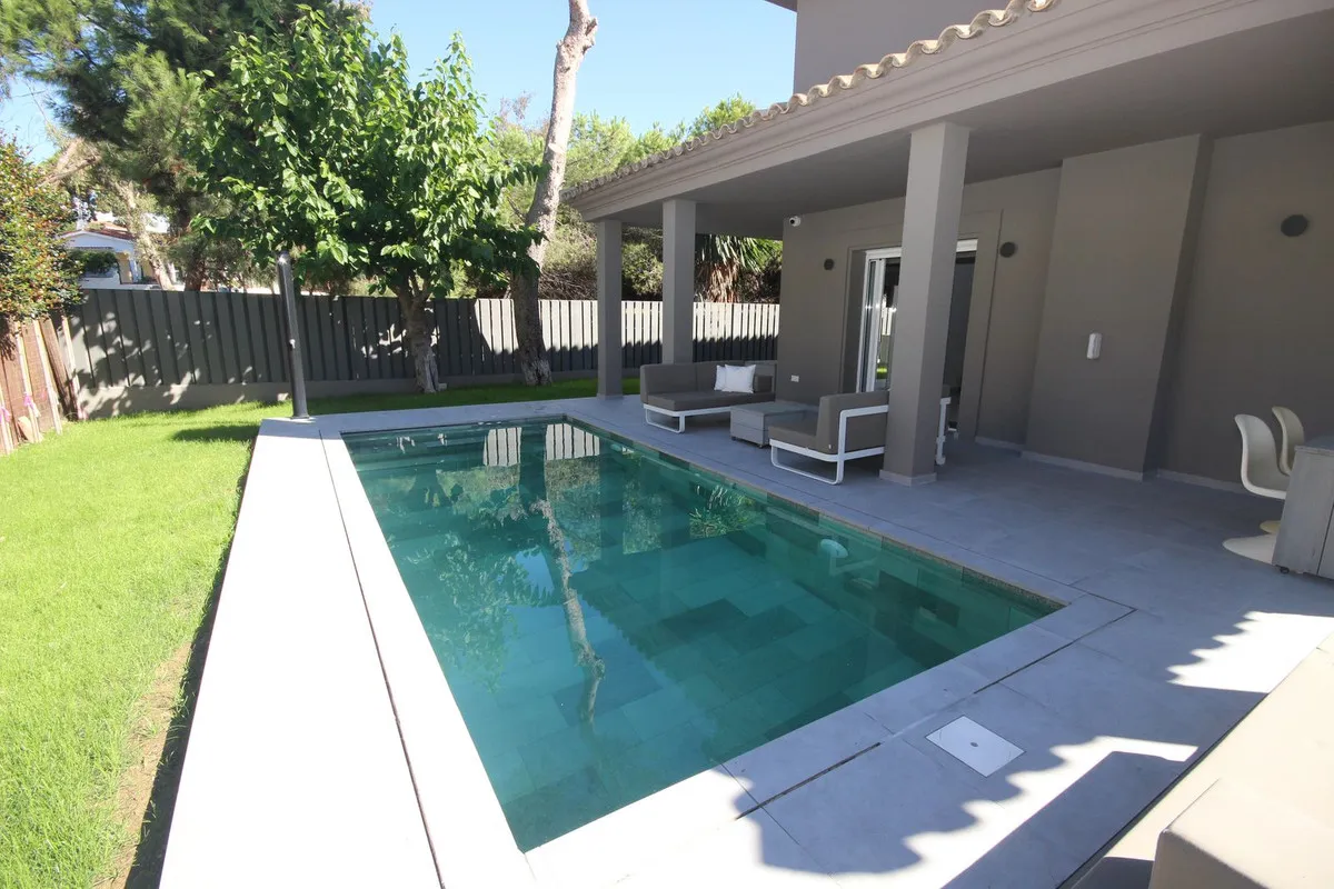 93b6998e-a13d-43bc-b45d-70a43f9eb39c