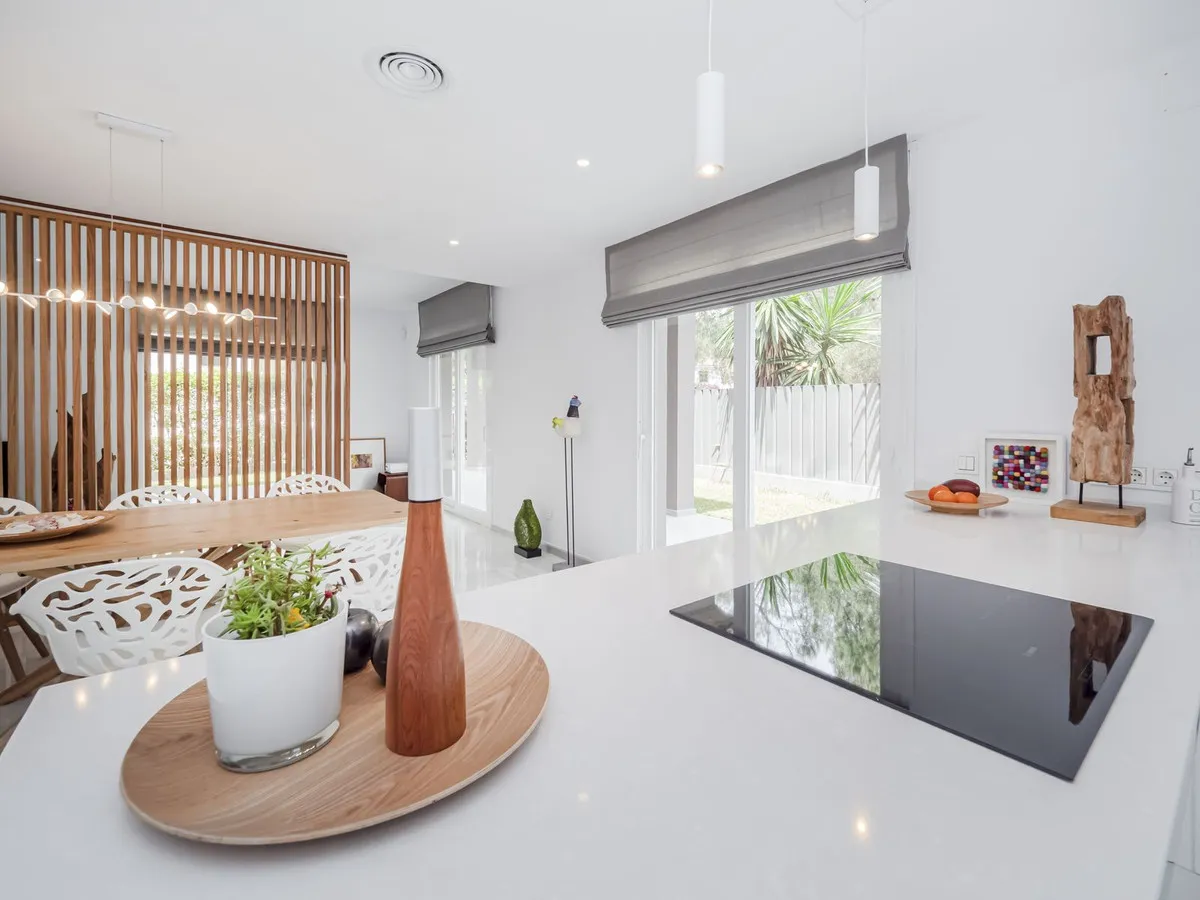 c3ed0c90-0125-4e18-8c49-fdf37c57fbb4