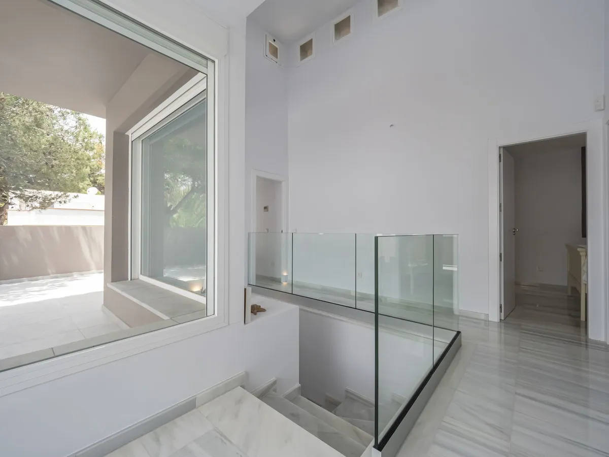 d883f629-39ab-4999-ba0e-2c8d3ae602e1