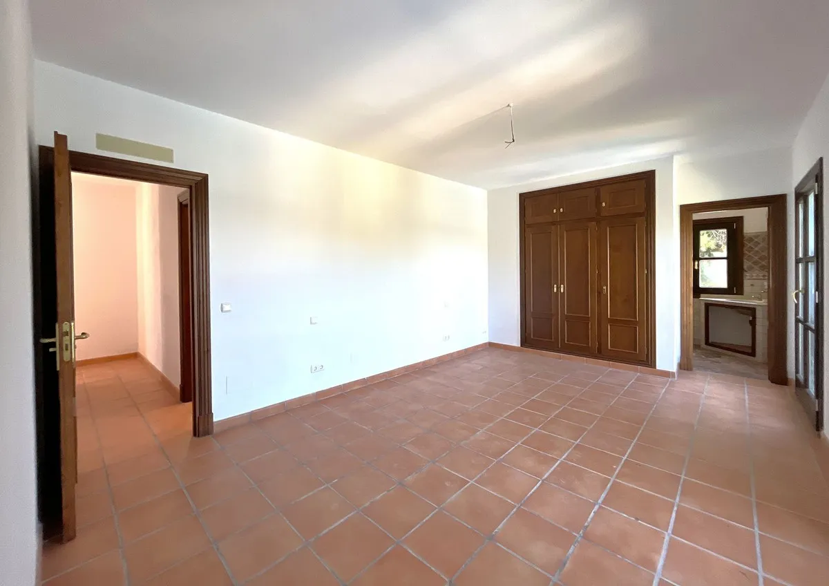 6c47cf88-a0e5-4963-8ecf-380f6f241bc0