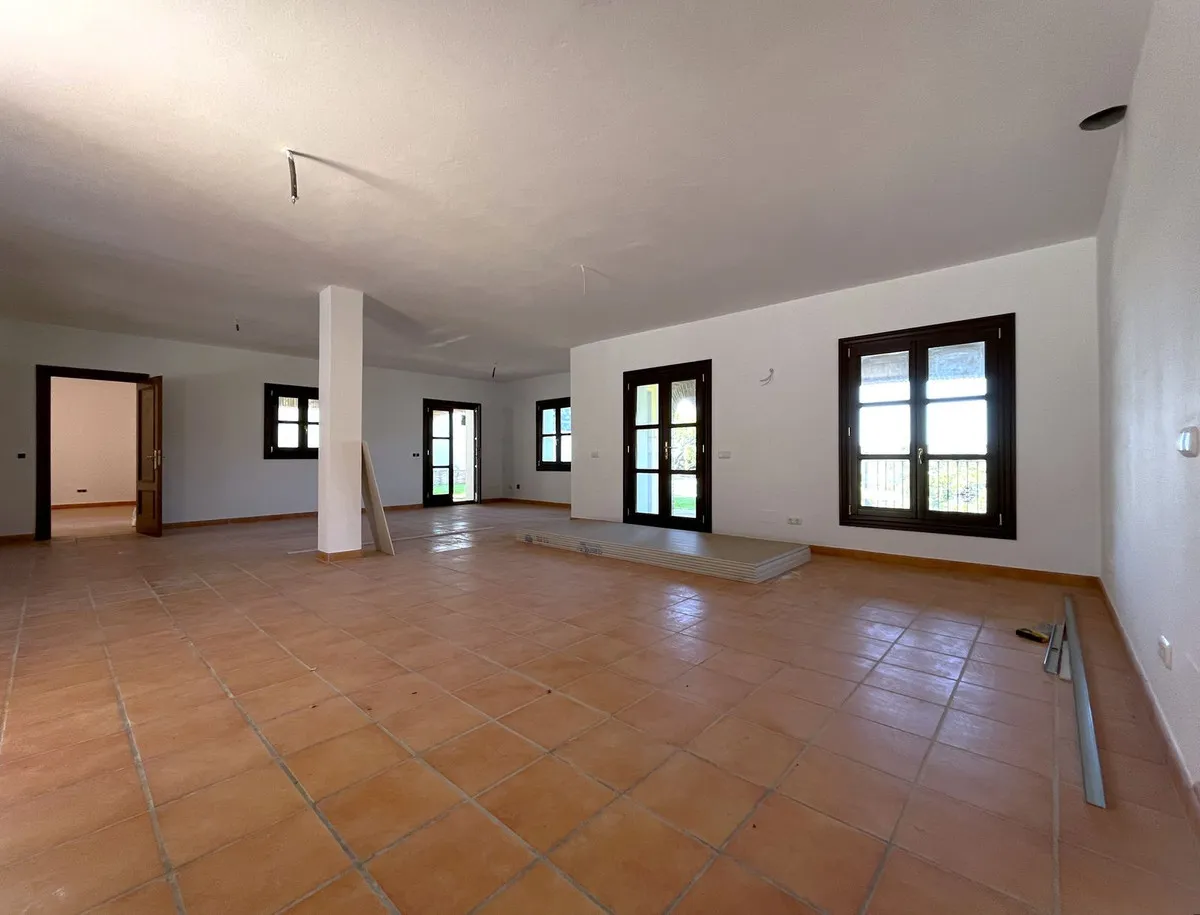 8061fe39-4fd9-47bf-be24-7ba636b49ef0