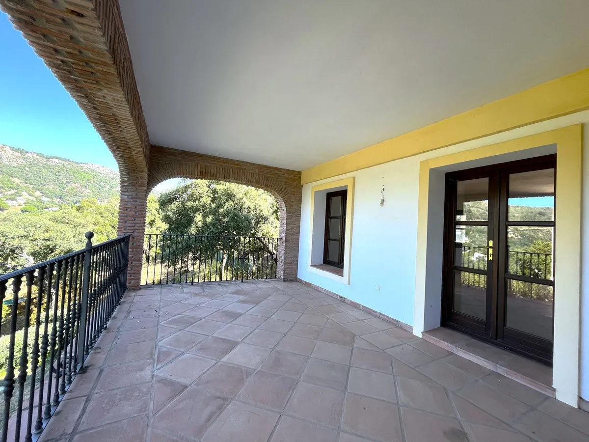 b99d6ee9-a071-4a77-bfeb-88d1ab315e1c