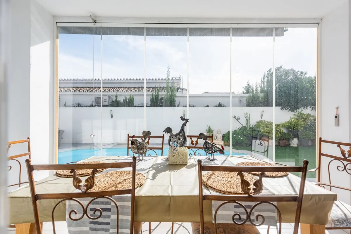 93c77a0f-8092-493b-b0e1-b708e57b754e