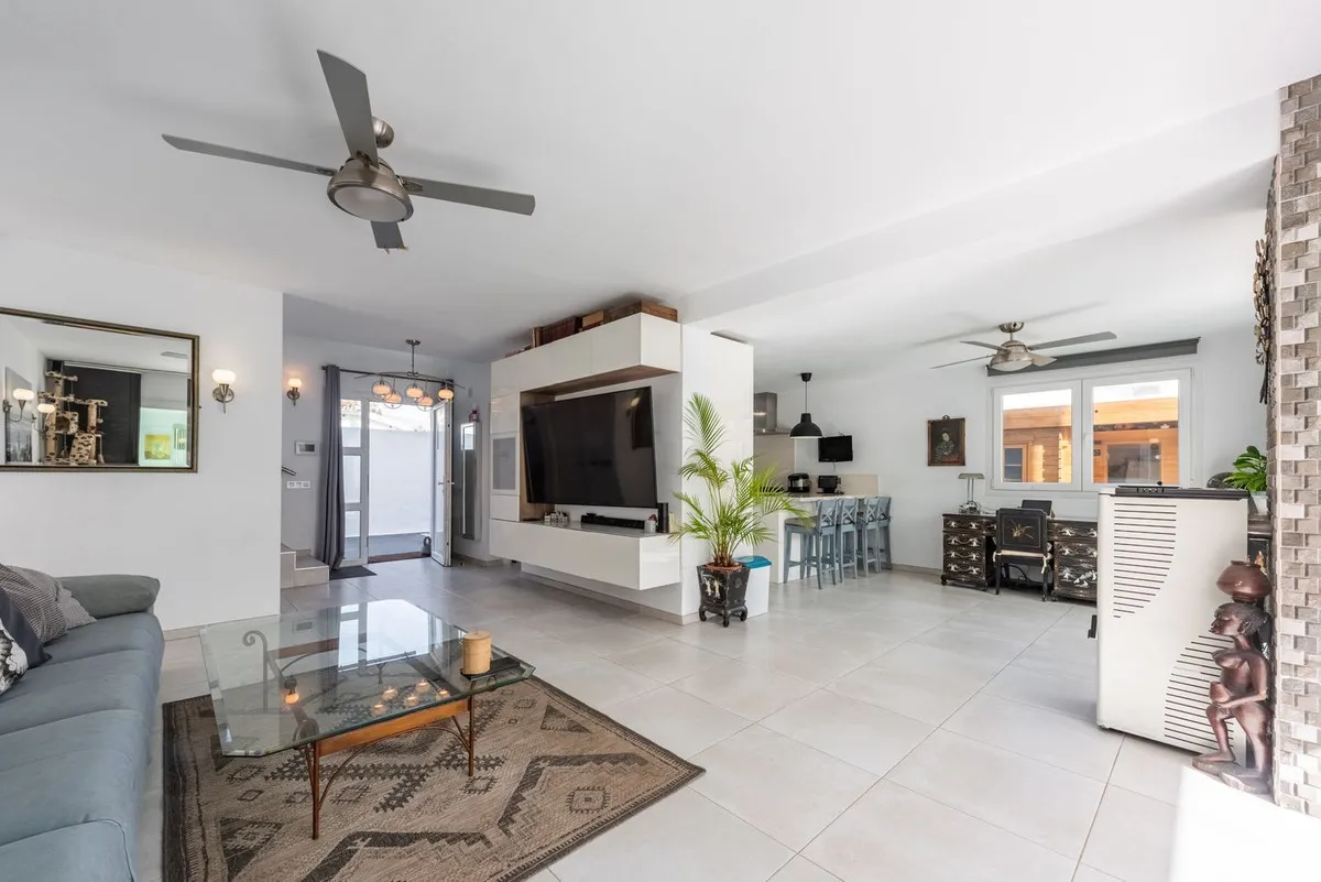 a22d7666-7ac3-4c55-84d0-472b1d99165e