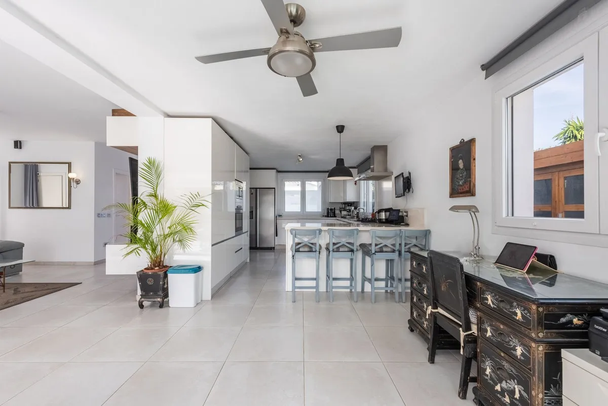 da455d28-4a2d-4c2d-8e39-0a90ed4494ae