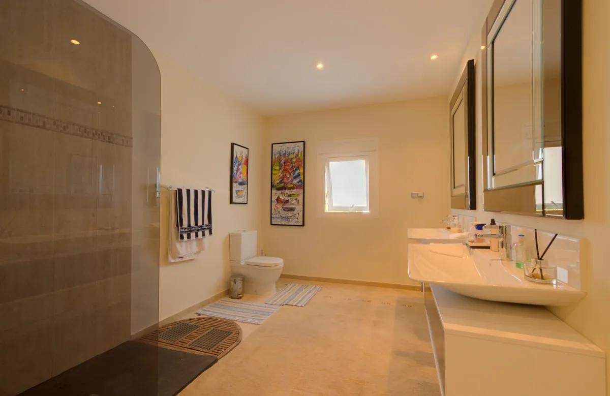 6646beac-c661-4741-bd9d-cc3bc69042eb