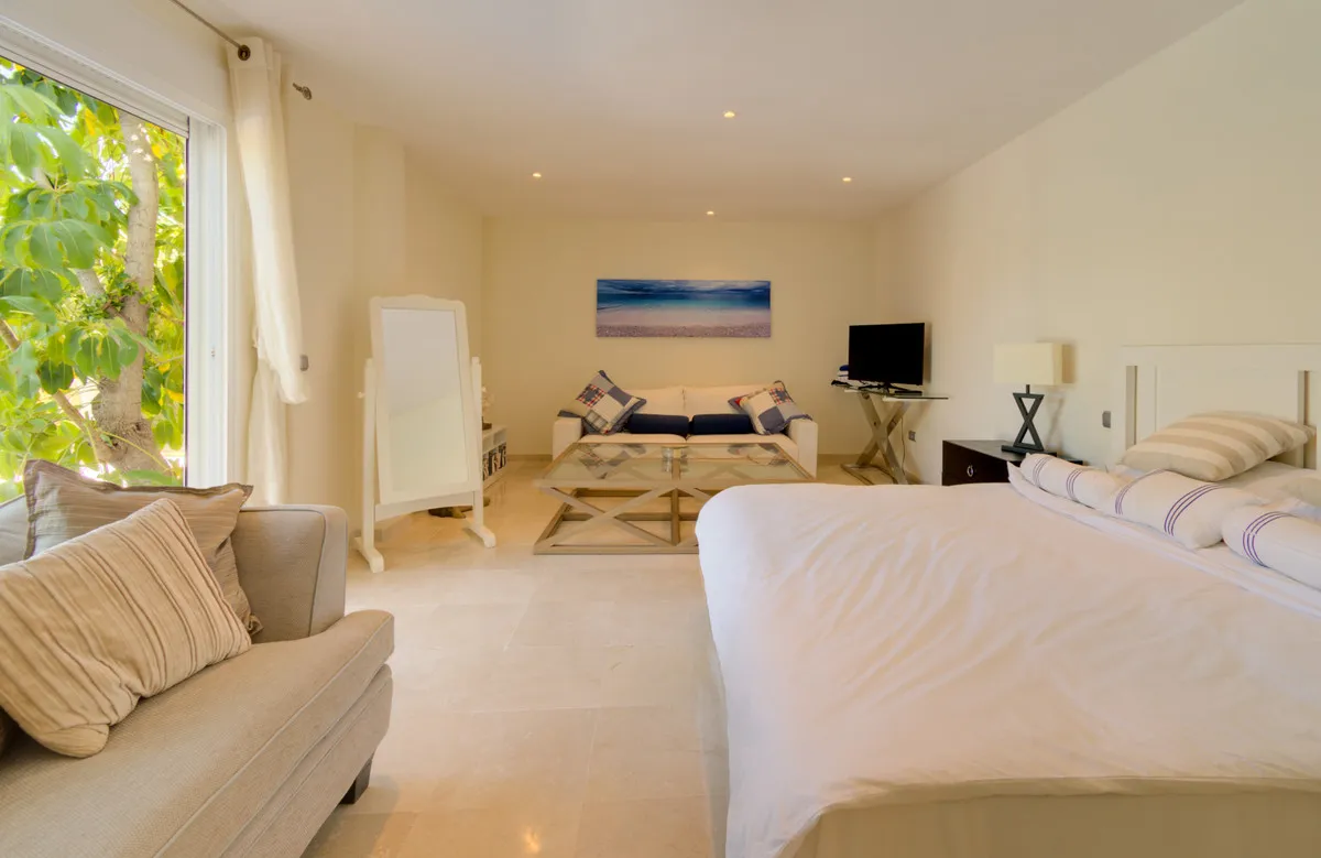 bc5178f8-fc9d-4bc1-b0b0-f22ad4b3a943