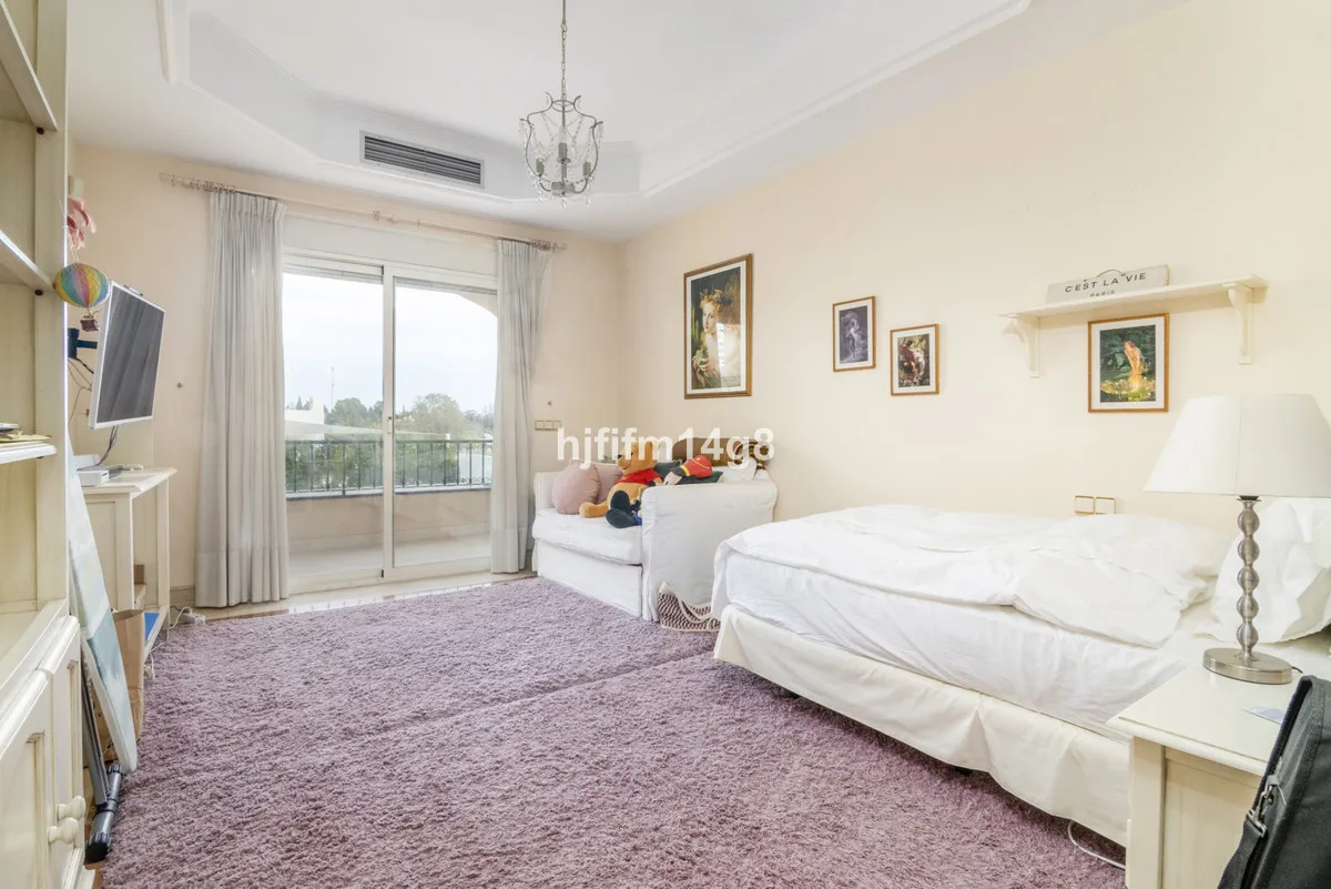 51891746-c8dc-417e-a39a-0674786ca56d