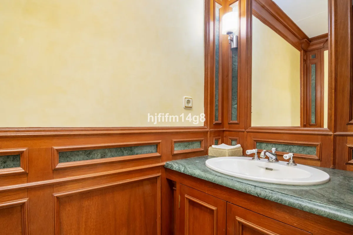 f7b6136d-6671-4f8d-b3a3-e39da5346e52