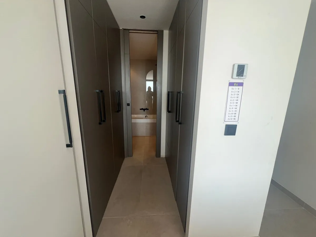 2a6b0b67-00b1-4790-a6b6-451bcc034fba