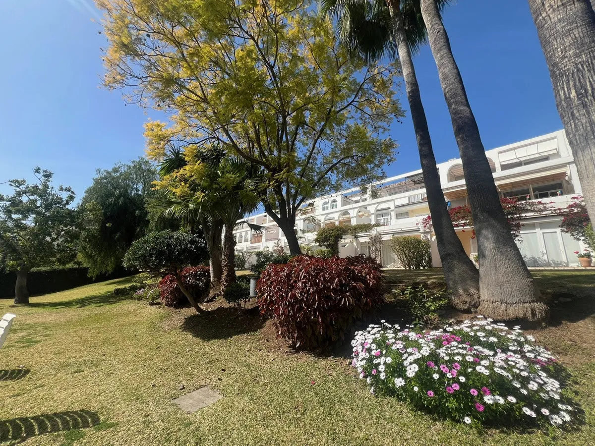 6cdd568c-da75-4ef7-bb23-9f6e116230a2