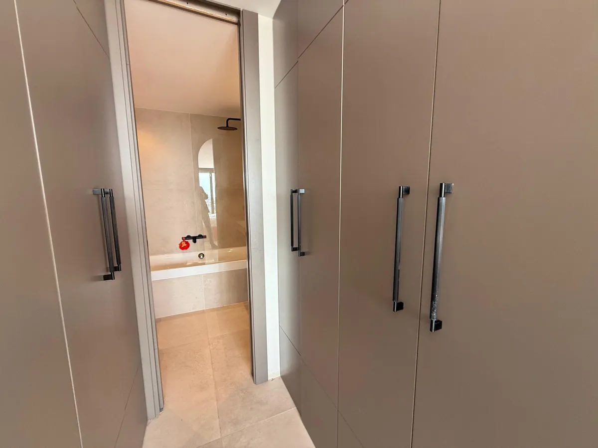 885d02fc-b347-4e39-8e0f-58e10354bc85