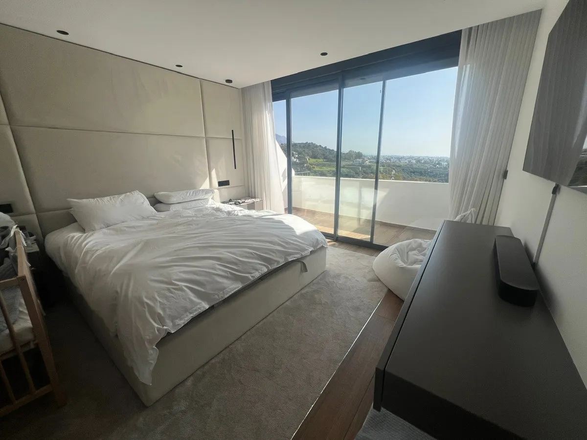 b41ebafa-b4a7-4813-85fb-76cf16e34c87