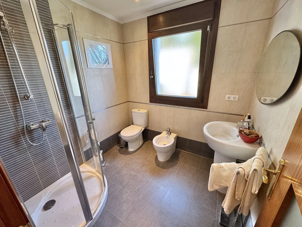 74fdebdd-6537-49d3-b104-6cdcaeb5410f