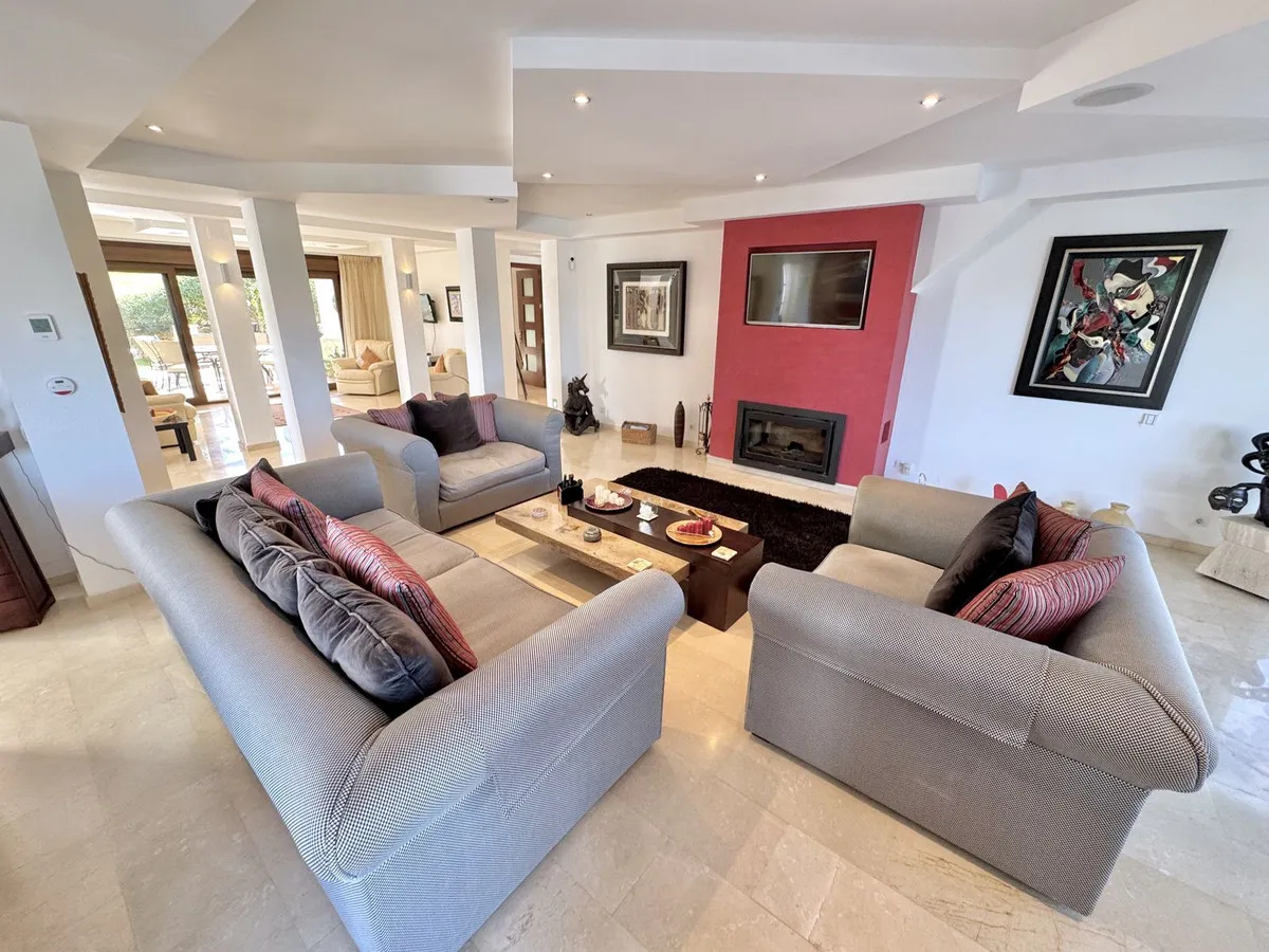 8cc28730-01d9-49ab-a4e1-aa8c87ae6a0d