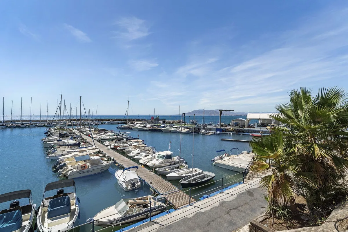 1f5168a9-680e-40e2-84d2-14dc890c0a48