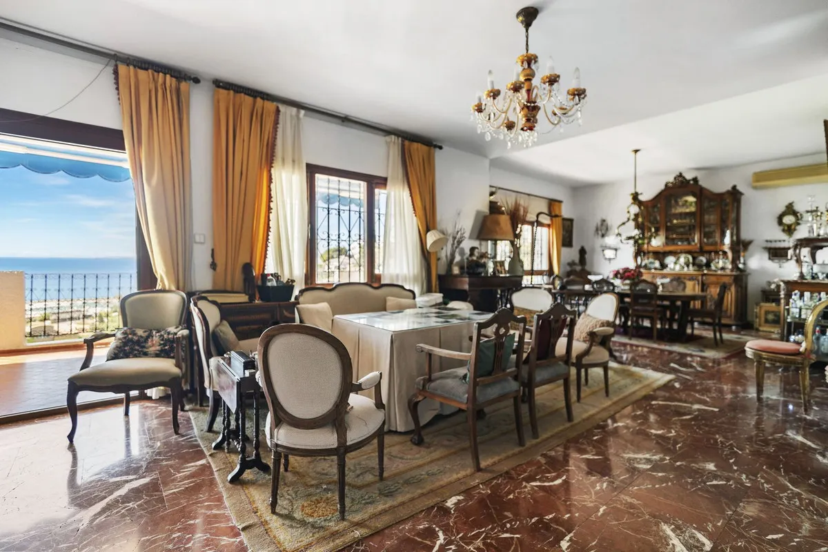 4e99c4fe-36bf-4d72-b8a5-e9b708d2f96e