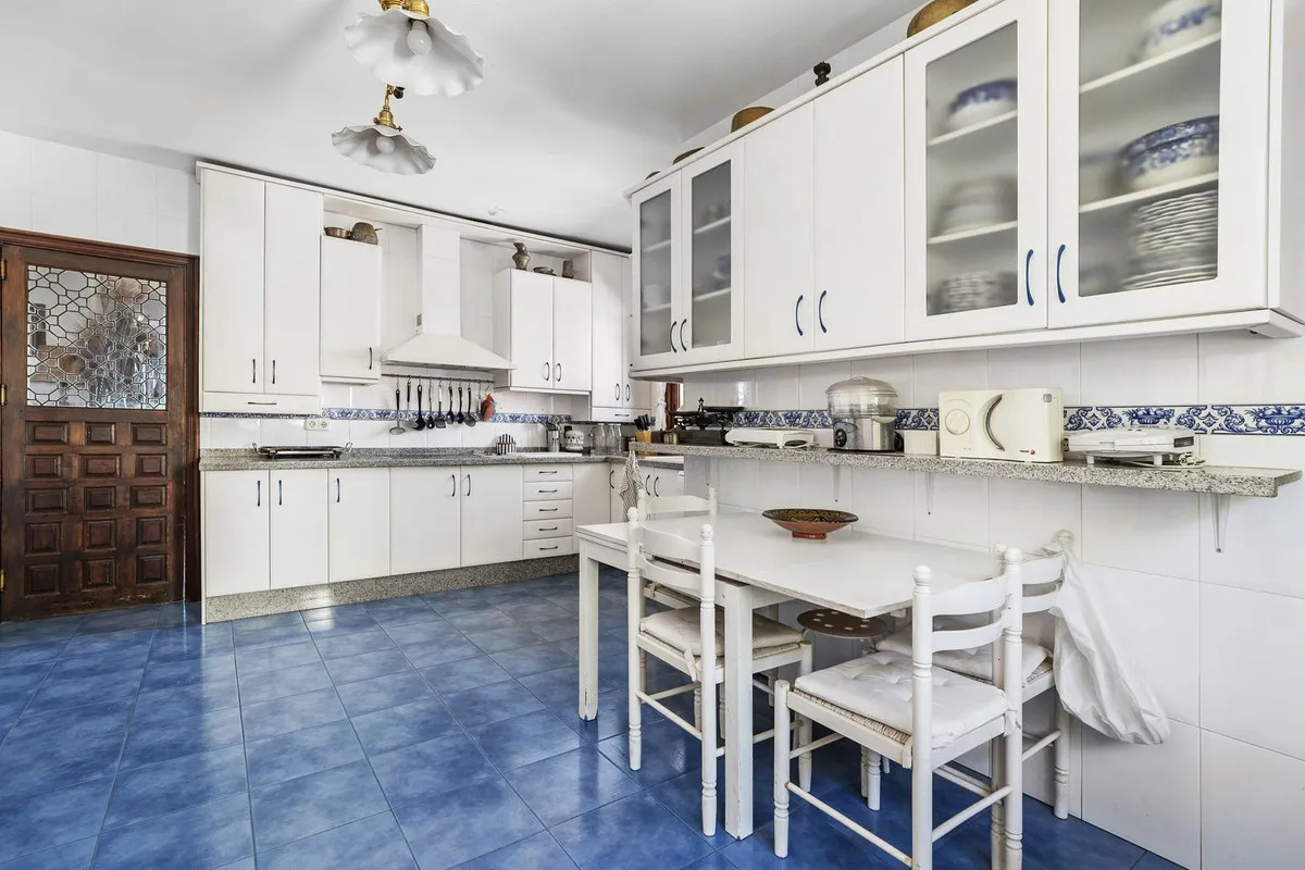 eb3baacd-7965-4337-9456-cbb2cb2bbe7c