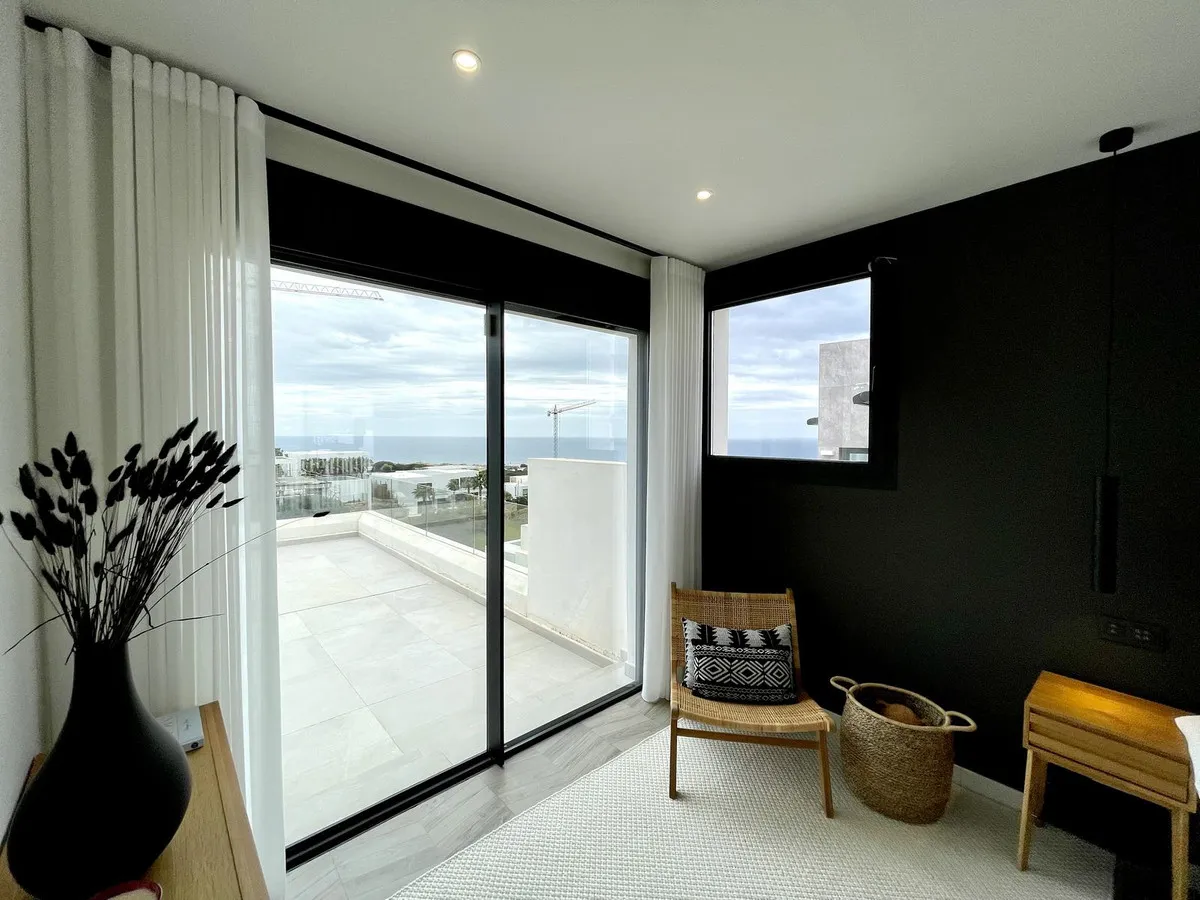 1dbe3c34-77c7-4960-980c-642a28757ea5