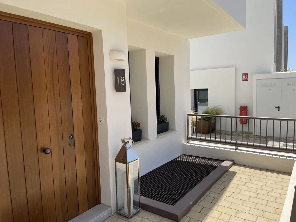 4d2b1ffc-1289-469b-a7a2-c806cc48da1c