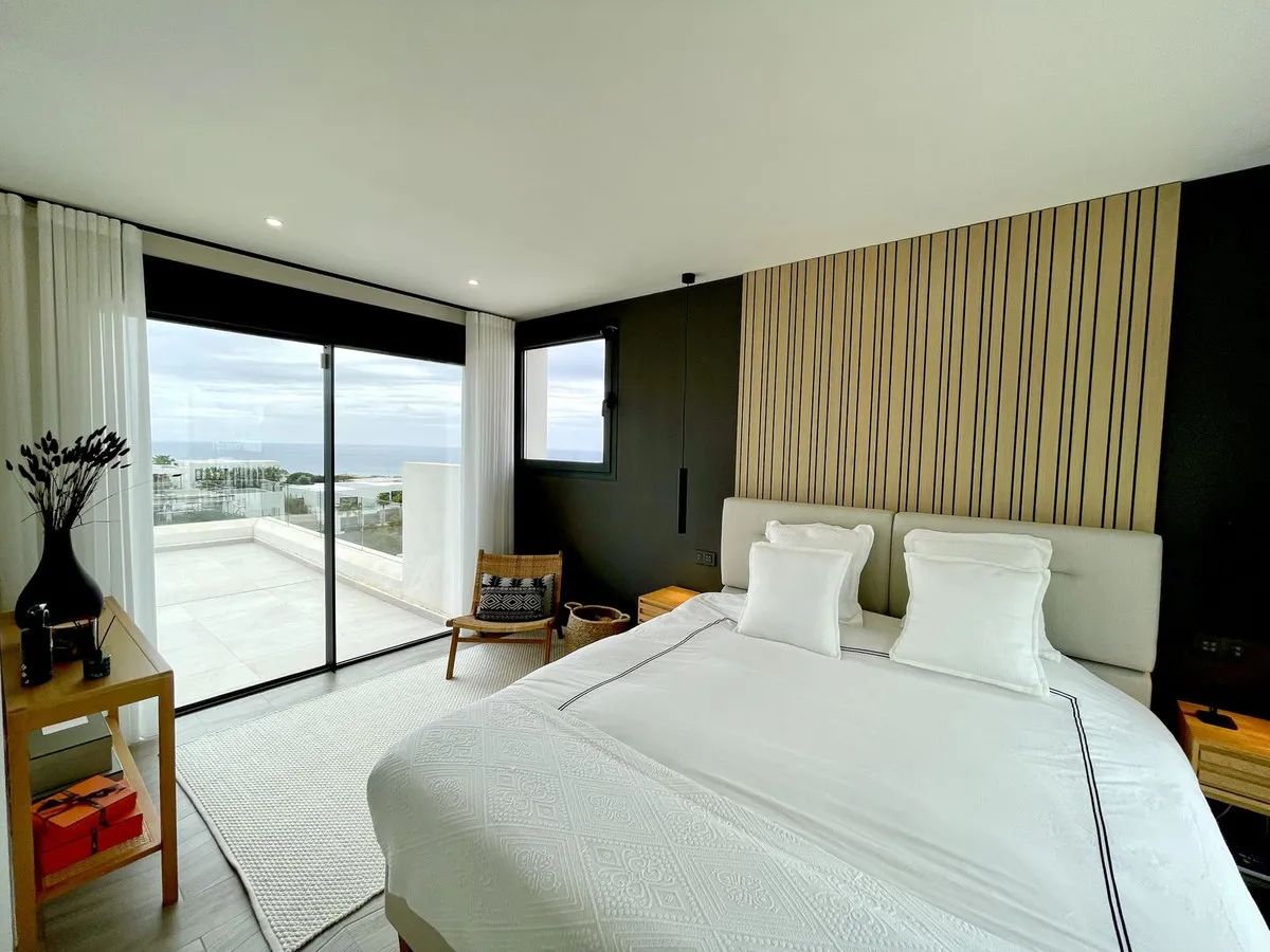 96ae6eaf-d99a-46fe-bf12-f86f2d4ff080